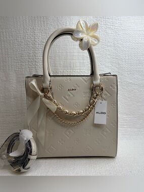 ALDO Embossed Satchel with Gold-Tone Chain Detailing & Delicate Bow Accessory✨🫰